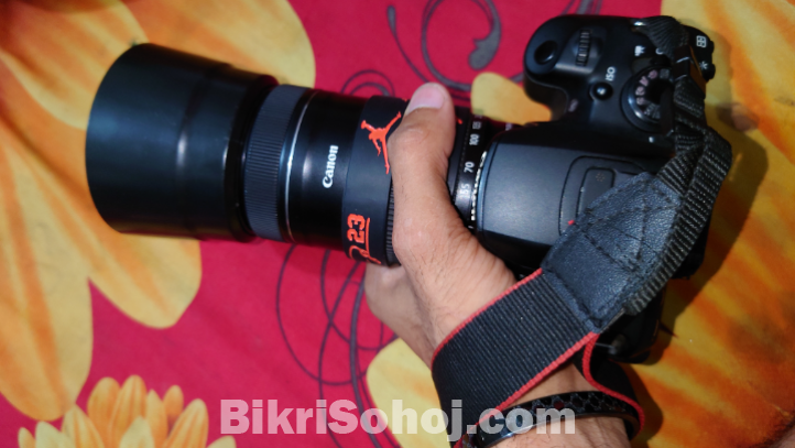 Canon 700D
